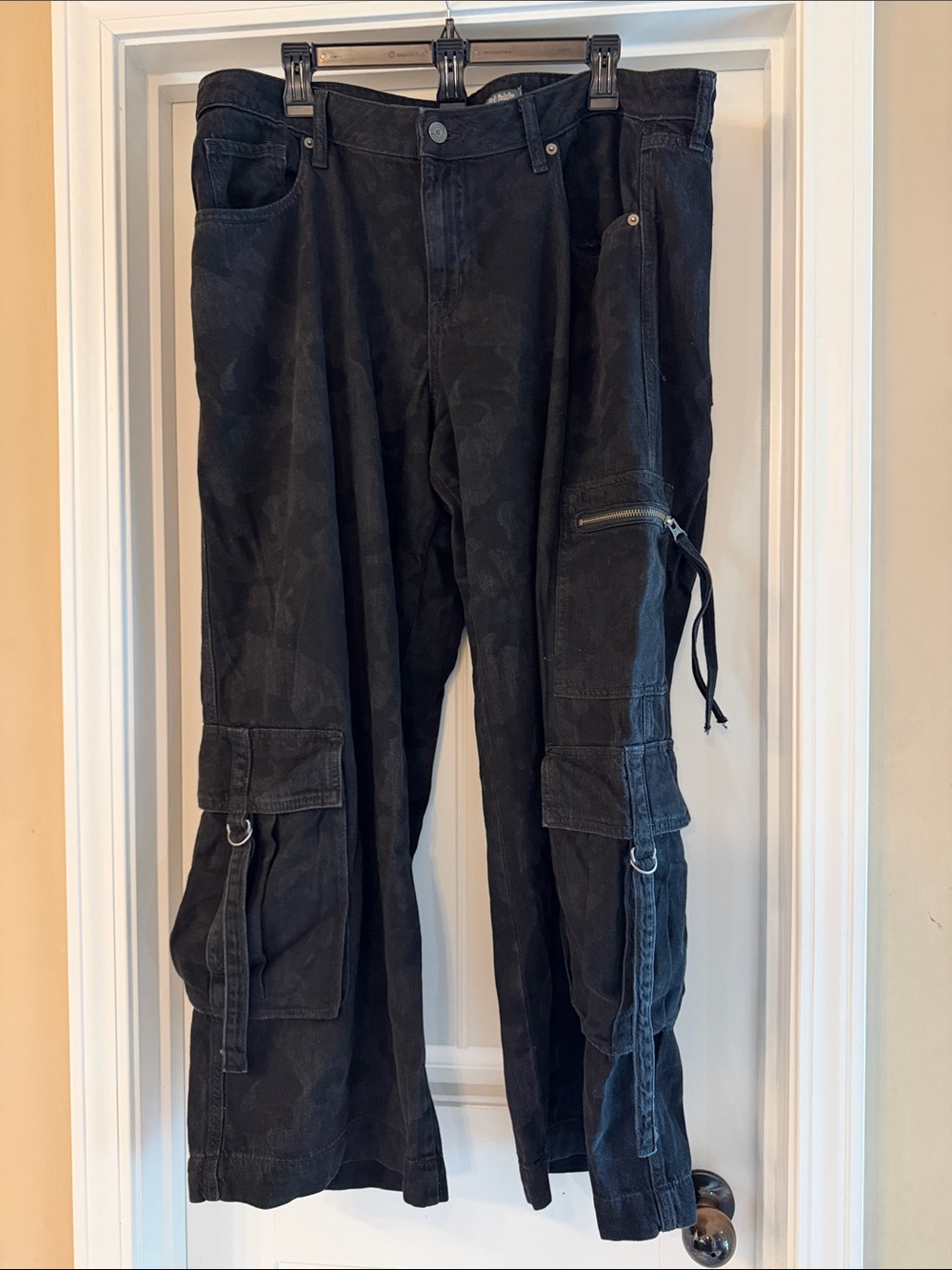 Women’s Wild Fable Black Cargo Pants